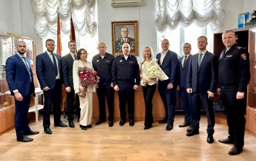 Начальник УМВД России по г.о. Красногорск поздравил сотрудников отдела экономической безопасности и противодействия коррупции с днем создания службы