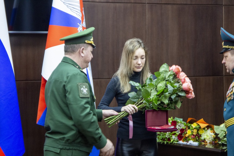 Погибшего в Нагорном Карабахе офицера посмертно наградили Орденом Мужества