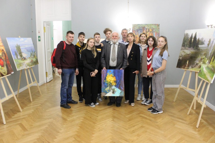Выставка живописи «Россия – родина моя» проходит в Красногорске