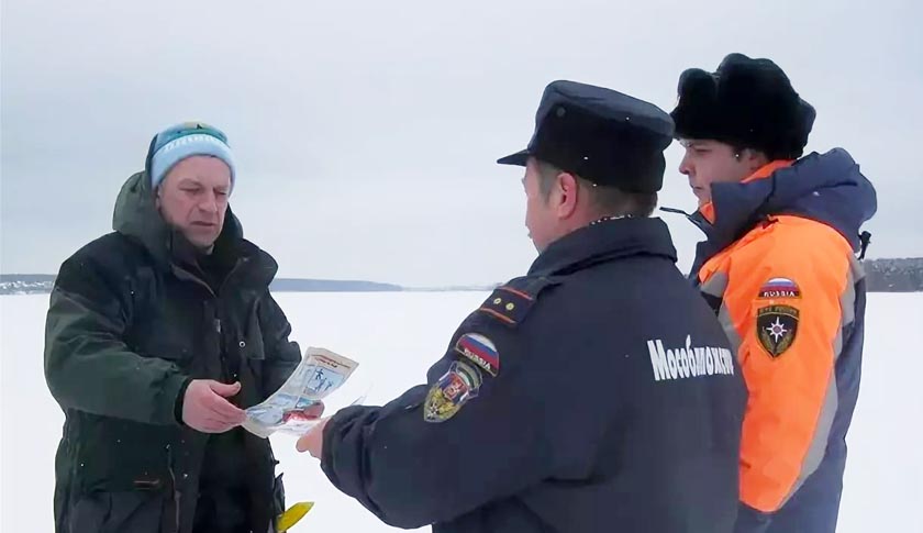 В связи с потеплением в Московской области ведется работа по профилактике несчастных случаев на льду