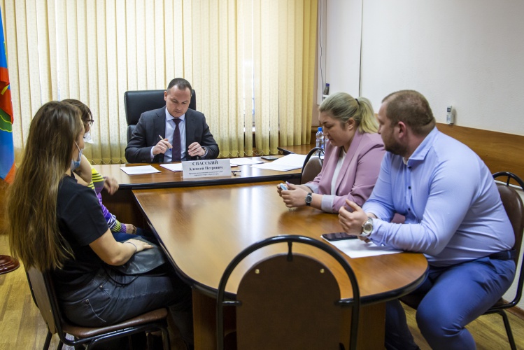 Алексей Спасский провел прием граждан в администрации Красногорска