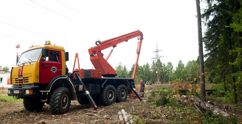 В Московской области более 2100 гектар земли вдоль линий электропередачи расчистили от деревьев и кустарников в ходе подготовки к зиме