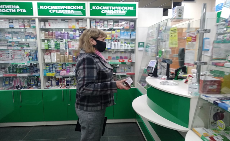 В аптеках округа доступно более 100 тысяч защитных масок