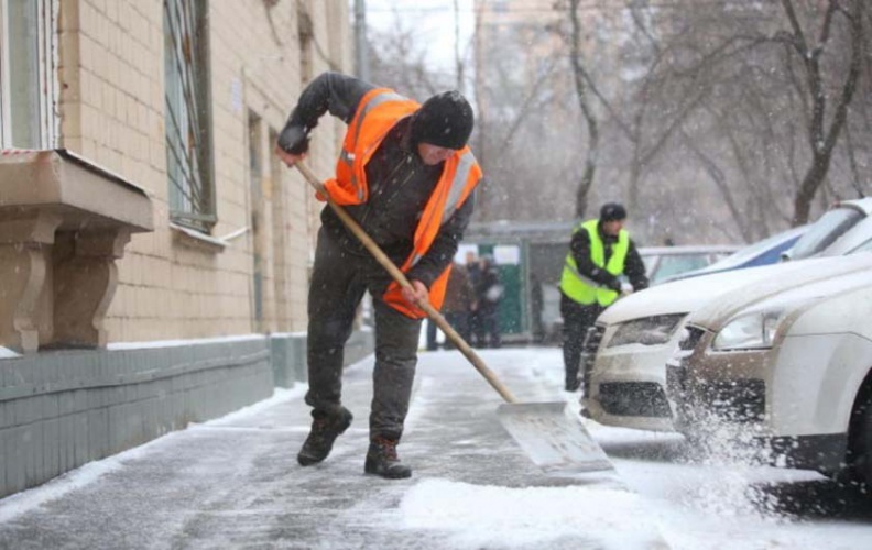 Коммунальные службы Московской области ликвидируют последствия снегопада