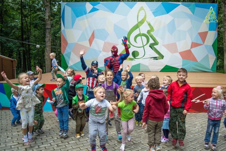 В парках Красногорска проводятся детские развлекательные программы