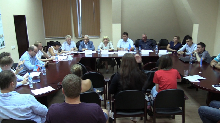 Проблемы жителей ЖК "Красногорский" обсудили в территориальном управлении Нахабино