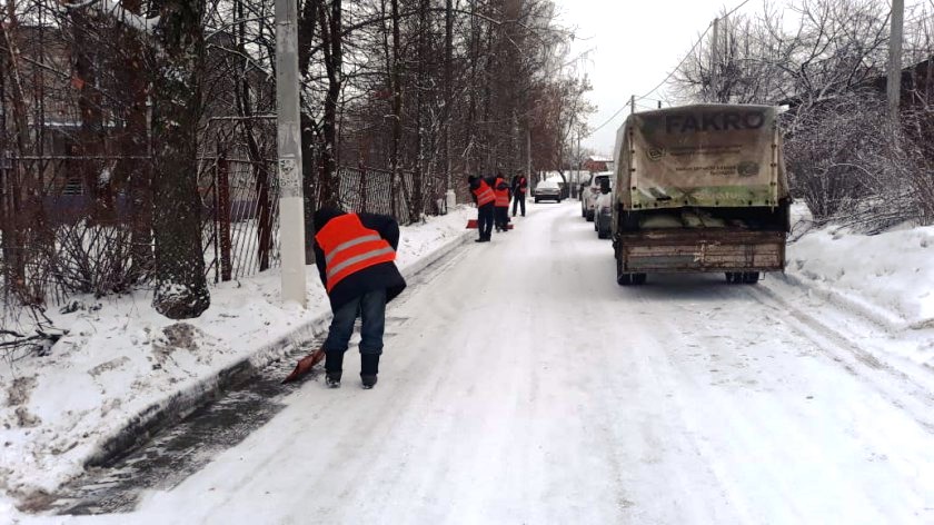 Уборка улиц в Красногорске переведена на круглосуточный график работы