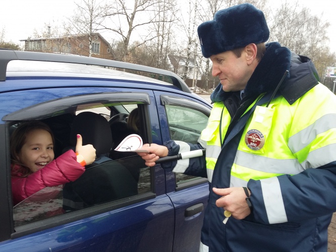 Сотрудники Госавтоинспекции за детскую безопасность на дорогах