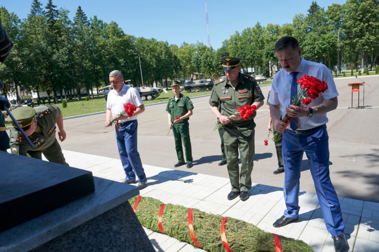 Красногорские военные почтили память павших в Великой Отечественной войне