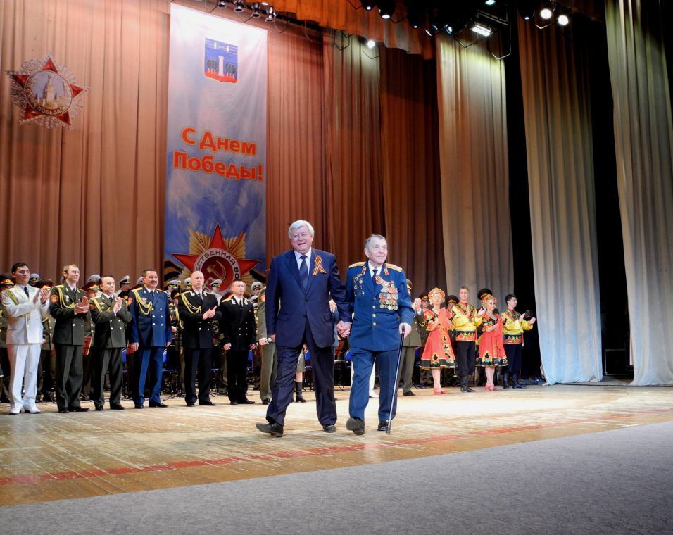 В Красногорском районе ветеранов поздравили с Днем Победы