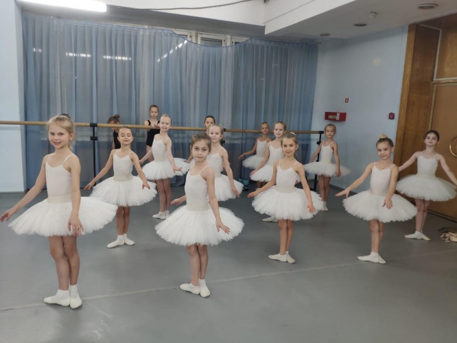 Фото дня: отбор юных балерин в Калининграде
