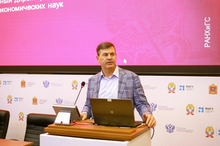 Ректор Президентской академии Алексей Комиссаров посетил Московский областной филиал