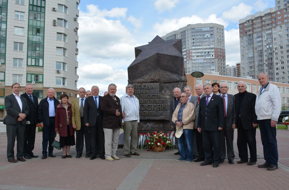 Ветераны стройкомплекса посетили Красногорск