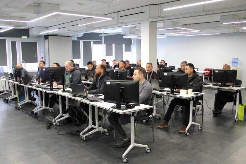 Фонд «Защитники Отечества» совместно с партнерами продолжает работу по переобучению и трудоустройству ветеранов СВО