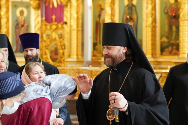 Архиепископ поздравил красногорцев с Рождеством