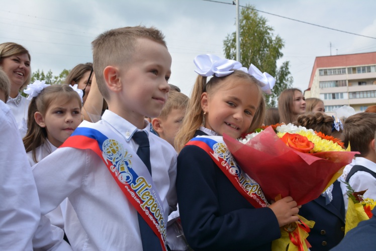 Свыше 360 многодетных семей из Красногорска получили выплату на покупку школьной формы