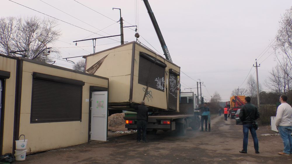 На платформе Красногорская снесли незаконно установленные павильоны