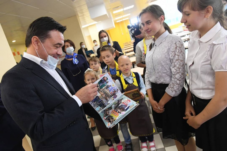 Губернатор Подмосковья посетил образовательный центр в Красногорске