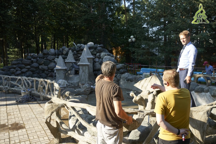 В детском городке Красногорска «Сказочный» продолжается реконструкция фонтана