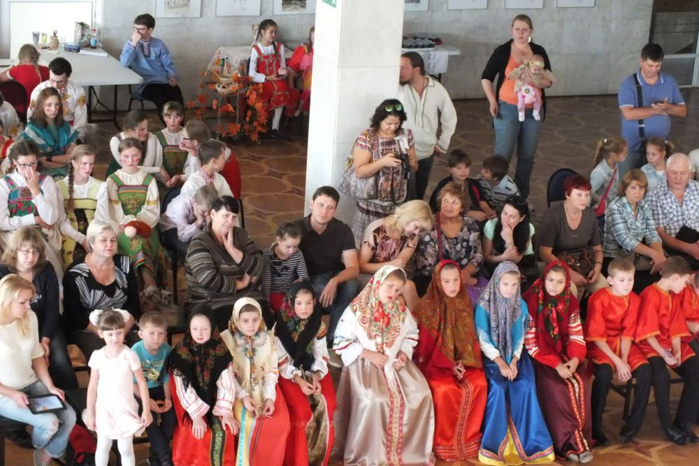 Театрально-музыкальная гостиная для детей «Матрёшкины потешки» прошла в ДК «Подмосковье»