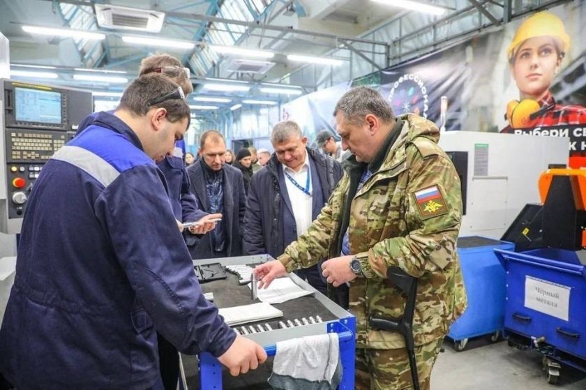 Около 80 участников специальной военной операции из Московской области и членов их семей нашли новую работу благодаря проекту «Промышленный туризм»