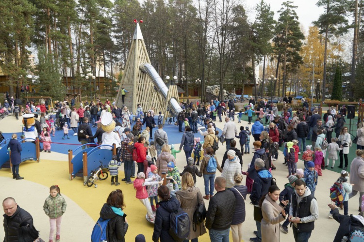 Больше тысячи красногорцев побывали на открытии одной из крупнейших в Подмосковье детских площадок