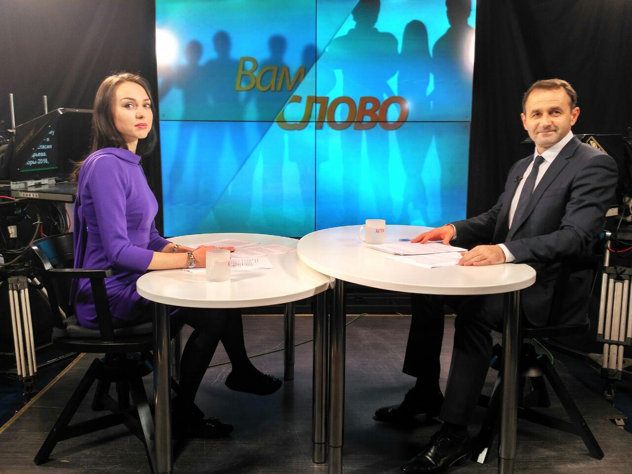 На телеканале "КРТВ" программа «Вам слово…» с Михаилом Сапуновым