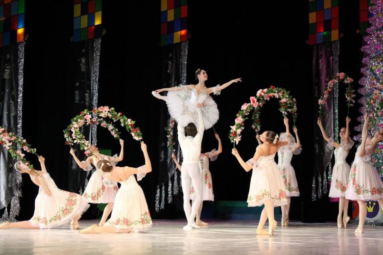 Красногорские артисты показали зрителям балет-сказку «Щелкунчик»
