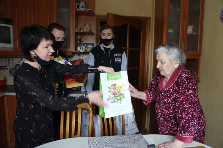 В Красногорске продолжают поздравлять  ветеранов