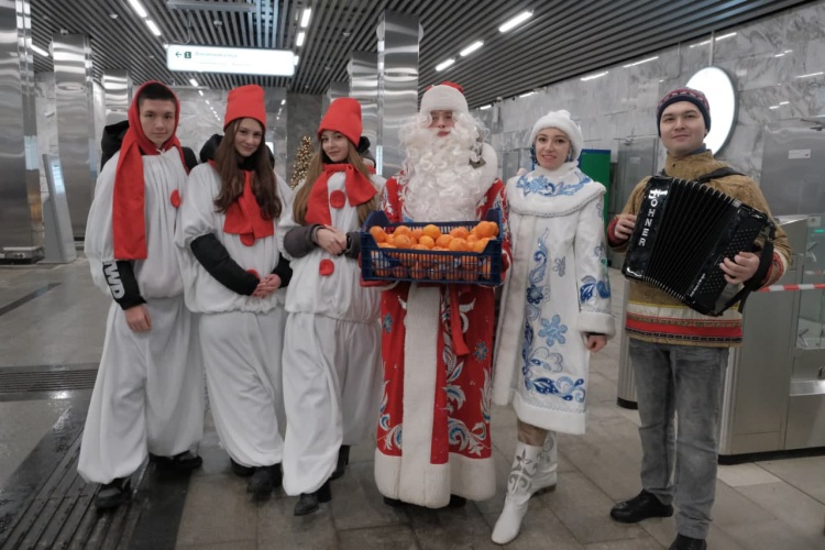 Новогодняя акция прошла на станциях МЦД в Красногорске