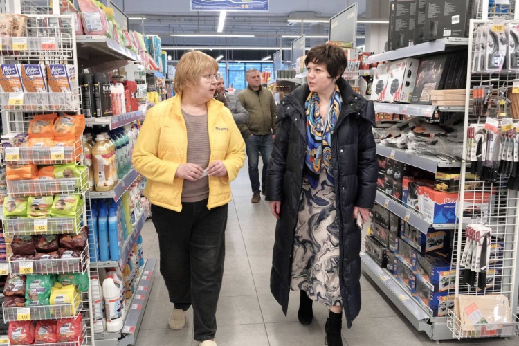 В Красногорске проверили наличие основной группы товаров на полках магазинов