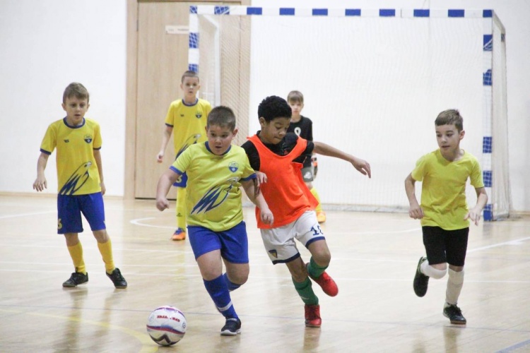 Более 230 юных футболистов приняли участие в новогоднем турнире