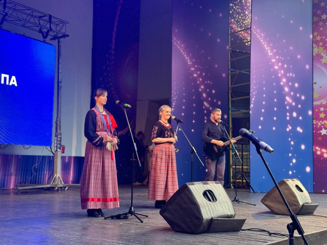 На сцене «Зеленого театра» проходит концертная программа «Традиции» в Красногорске