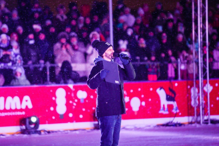 Ледовый спектакль «Чемпионы» состоялся на катке образовательного центра «Вершина» в Путилково