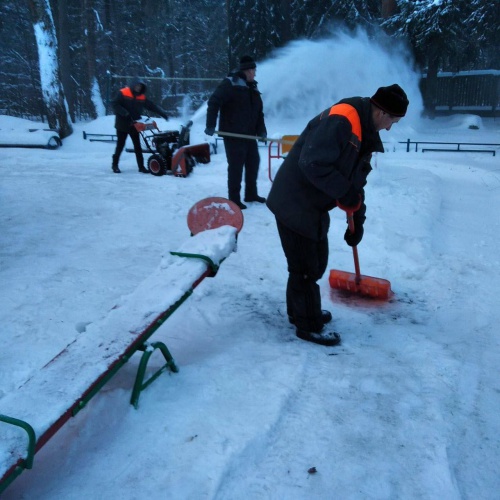 Уборка снега в Ильинском
