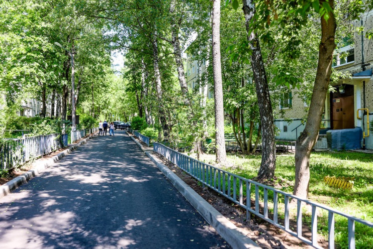 Пять дворовых территорий комплексно благоустроят в Красногорске