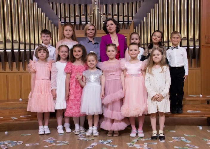 Юные воспитанники детской музыкальной хоровой школы "Алые паруса" завоевали высокую награду на международном фестивале