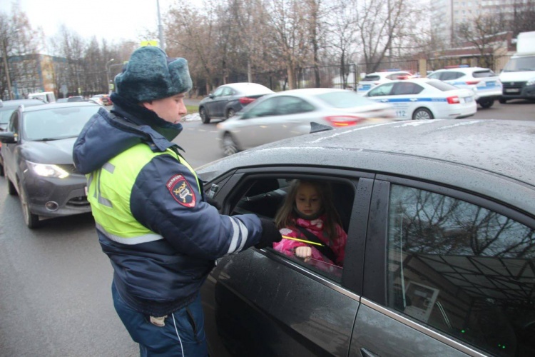 Безопасность детей в автомобиле: рейды Госавтоинспекции в городском округе Красногорск