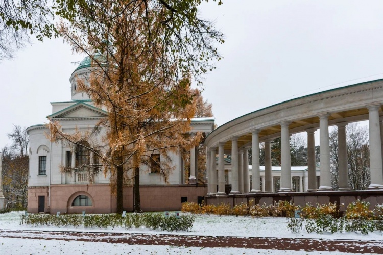 Красногорцев приглашают проводить золотую осень и встретить морозную зиму в Архангельском