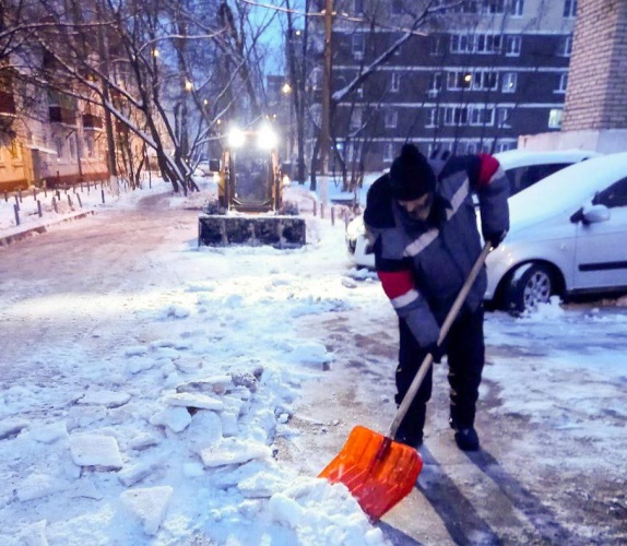 На территории городского округа Красногорск продолжается уборка снега