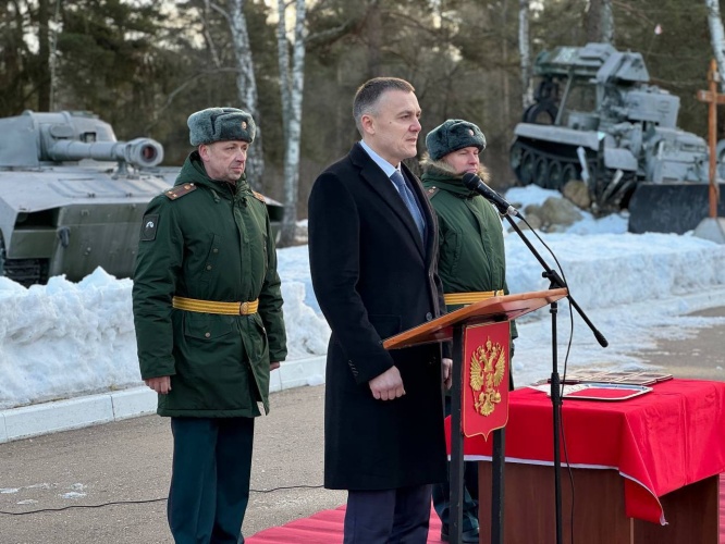 Роман Володин поздравил военных с Днём инженерных войск