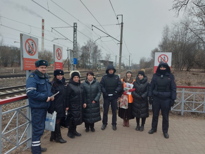 В Красногорске повышают безопасность на железнодорожных переходах