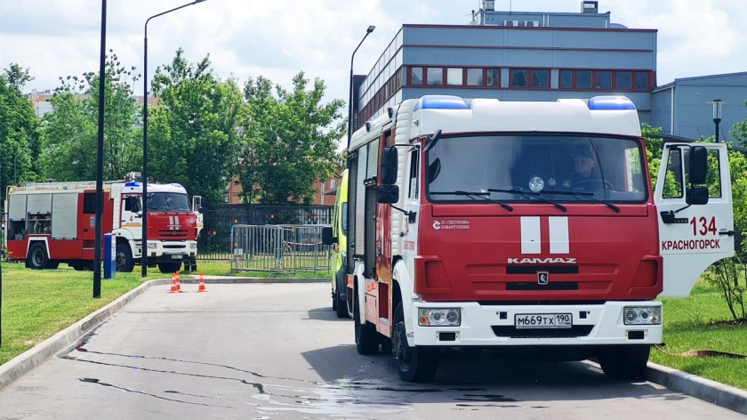 В детском клиническом центре имени Л. М. Рошаля прошла практическая тренировка по эвакуации людей