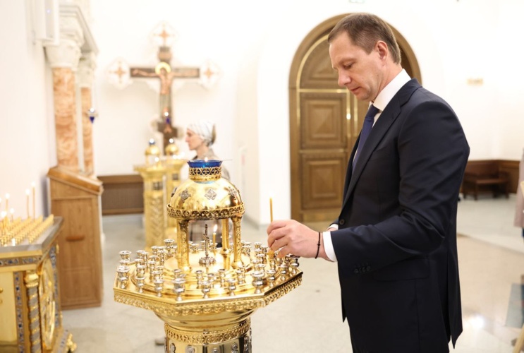 Дмитрий Волков принял участие в архиерейской службе
