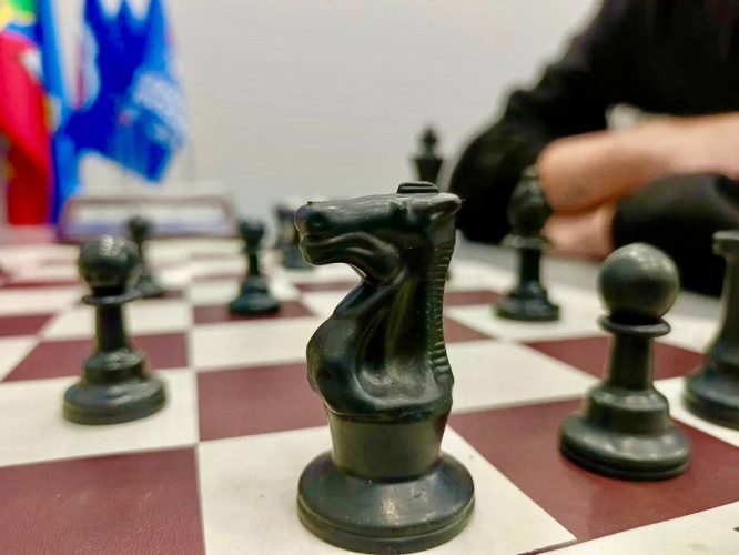 В честь Дня народного единства на площадке местной общественной приёмной партии «Единая Россия» состоялся турнир по шахматам