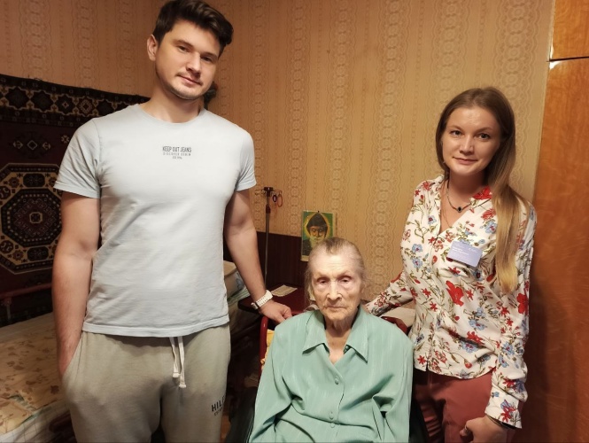 Врач-онколог посетил маломобильных пациентов в поселке Красногорска