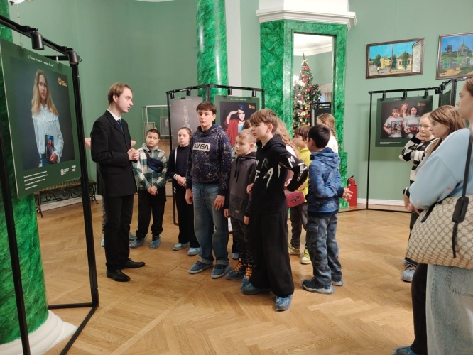 В усадьбе Знаменское-Губайлово состоялась экскурсия для учащихся пятой гимназии