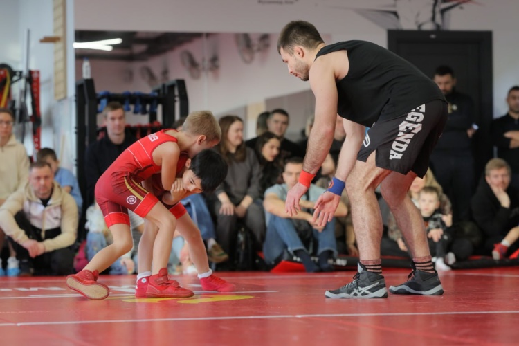 В Красногорске прошла открытая тренировка по греко-римской борьбе, объединившая команды из разных городов Подмосковья