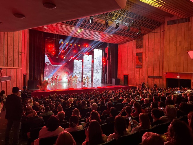 Во Дворце культуры «Подмосковье» прошло театрализованное гала-представление «За мирное небо и улыбки детей»