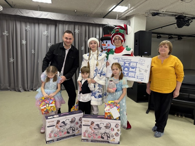 В КДК «Мечта» прошла благотворительная акция «Ёлка желаний»